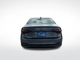 Volkswagen Jetta 2024 SE Sedán 4 puertas