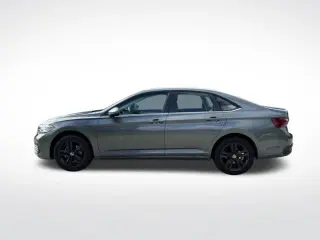 Volkswagen Jetta 2024 SE Sedán 4 puertas