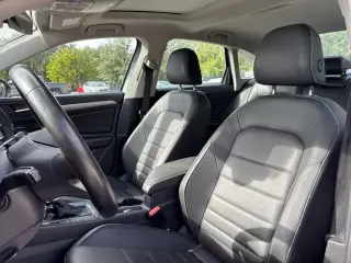 Volkswagen Jetta 2024 SE Sedán 4 puertas