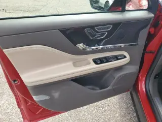 Lincoln Corsair 2023 AWD Reserve 4dr SUV