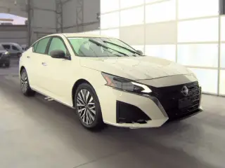 Nissan Altima 2024 2.5 SV Sedán 4 puertas