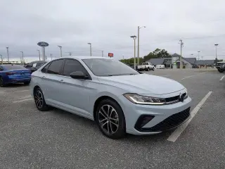 Volkswagen Jetta 2025 Sport 4dr Sedán