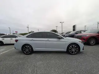 Volkswagen Jetta 2025 Sport 4dr Sedán