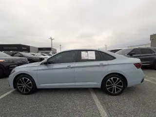 Volkswagen Jetta 2025 Sport 4dr Sedán