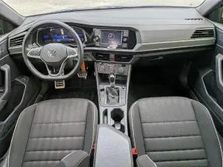 Volkswagen Jetta 2024 Sport 4dr Sedán 8A