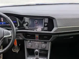 Volkswagen Jetta 2024 Sport 4dr Sedán 8A