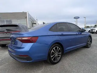 Volkswagen Jetta 2024 Sport 4dr Sedán 8A