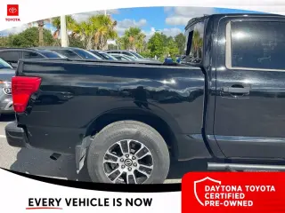 Nissan Titan 2024 4x2 SV 4dr Crew Cab 5.6 ft. SB