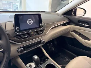 Nissan Altima 2024 2.5 SV Sedán 4 puertas