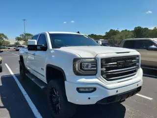 GMC Sierra 1500 2016 4x4 SLT 4dr Crew Cab 5.8 ft. SB