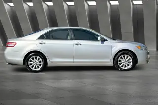 Toyota Camry 2010 LE V6 4dr Sedan 6A