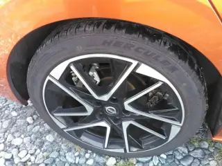 Nissan Sentra 2025 SR Sedán 4 puertas
