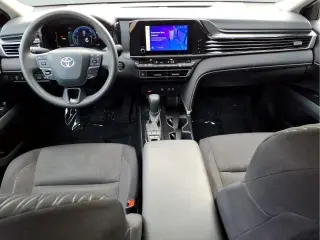 Toyota Camry 2025 LE 4dr Sedán