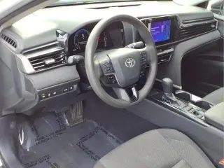 Toyota Camry 2025 LE 4dr Sedán