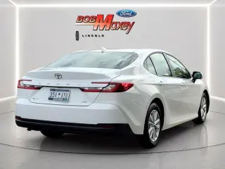 Toyota Camry 2025 LE 4dr Sedán