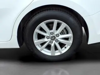 Toyota Camry 2025 LE 4dr Sedán