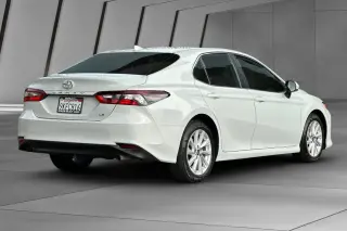 Toyota Camry 2024 LE 4dr Sedán