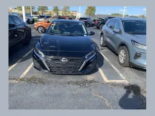 Nissan Altima 2025 2.5 SV 4dr Sedán