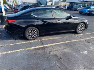 Nissan Altima 2025 2.5 SV 4dr Sedán