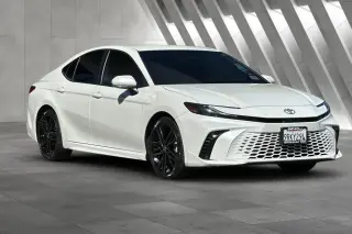 Toyota Camry 2025 SE 4dr Sedán