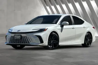 Toyota Camry 2025 SE 4dr Sedán