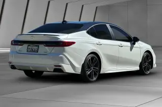Toyota Camry 2026 SE 4dr Sedán