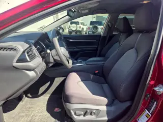 Toyota Camry 2021 LE Sedán de 4 puertas