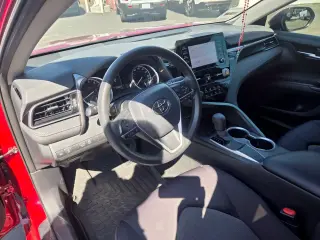 Toyota Camry 2021 LE Sedán de 4 puertas