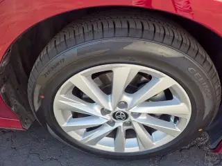 Toyota Camry 2021 LE Sedán de 4 puertas