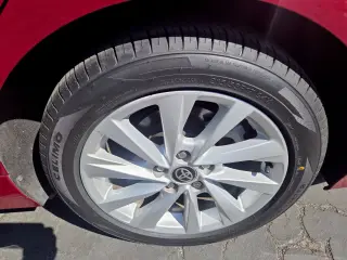 Toyota Camry 2021 LE Sedán de 4 puertas
