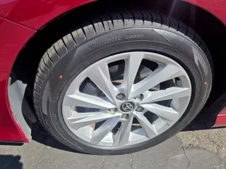 Toyota Camry 2021 LE Sedán de 4 puertas