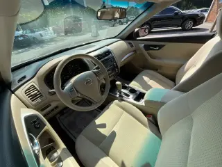 Nissan Altima 2015 2.5 4 Sedán