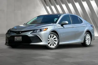 Toyota Camry 2024 LE 4dr Sedán