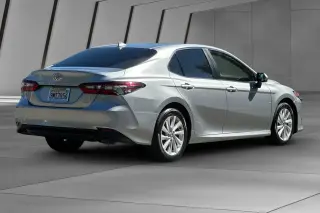 Toyota Camry 2024 LE 4dr Sedán