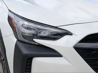 Subaru Outback 2024 con transmisión automática de 4 ruedas, limitado