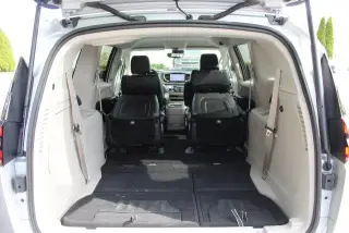 Chrysler Pacifica Híbrido enchufable 2024 Select 4dr Mini-Van