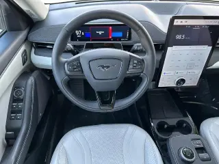 Ford Mustang Mach-E 2023 Premium 4dr SUV