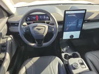 Ford Mustang Mach-E 2023 Premium 4dr SUV