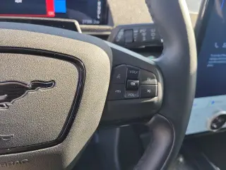 Ford Mustang Mach-E 2023 Premium 4dr SUV