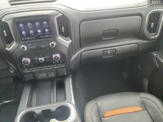 GMC Sierra 3500HD 2020 4x4 AT4 4dr Crew Cab SB SRW