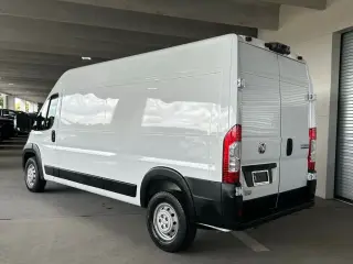 Ram ProMaster 2023 2500 159 WB 3dr Tech Roof Alta Furgón de Carga