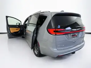 Chrysler Pacifica 2022 AWD Pinnacle 4dr Mini-Van