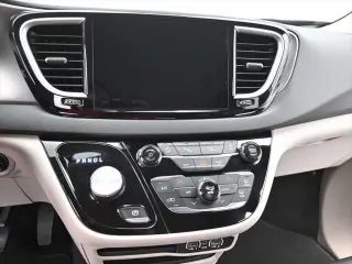 Chrysler Pacifica 2024 Touring L 4dr Mini-Van