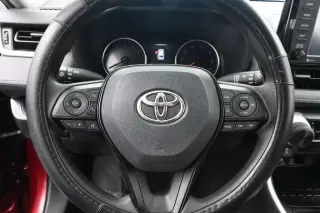 Toyota RAV4 2021 LE 4dr SUV