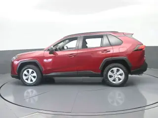 Toyota RAV4 2021 LE 4dr SUV