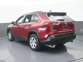 Toyota RAV4 2021 LE 4dr SUV