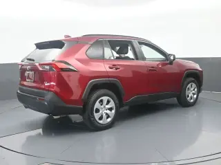 Toyota RAV4 2021 LE 4dr SUV