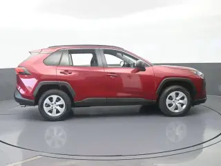 Toyota RAV4 2021 LE 4dr SUV