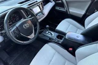 Toyota RAV4 2017 AWD XLE 4 puertas SUV