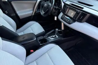 Toyota RAV4 2017 AWD XLE 4 puertas SUV